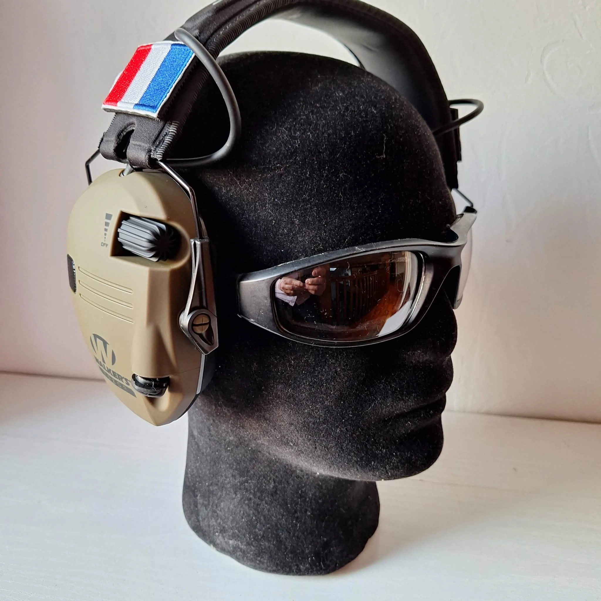 Cascos anti-ruido electrónicos + gafas de protección + estuche de transporte + parches F – photo 3